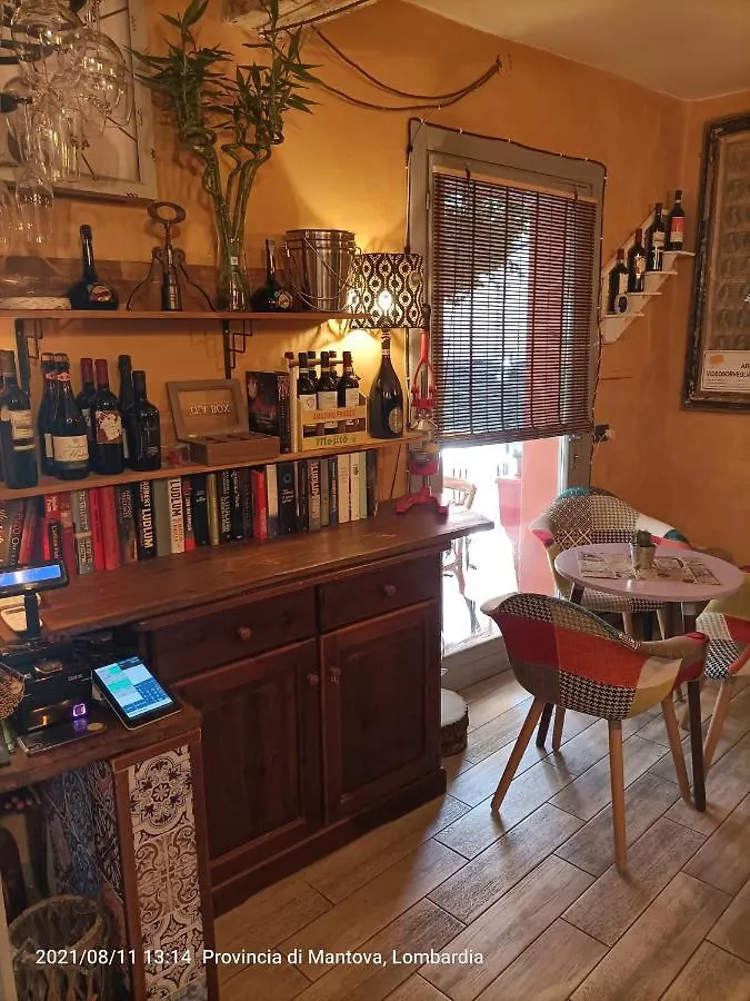 B&B 
